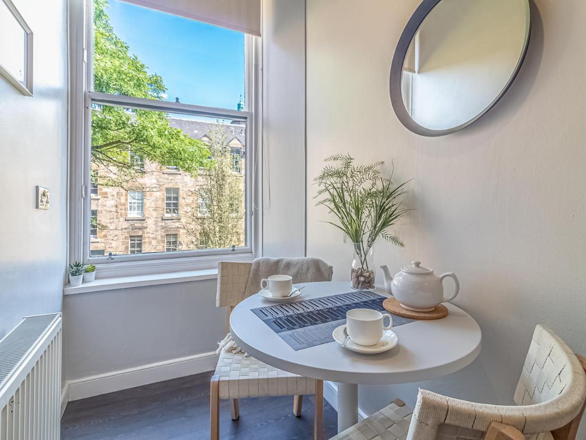 Pass The Keys Spacious And Homely Flat On The Royal Mile Единбург Екстер'єр фото