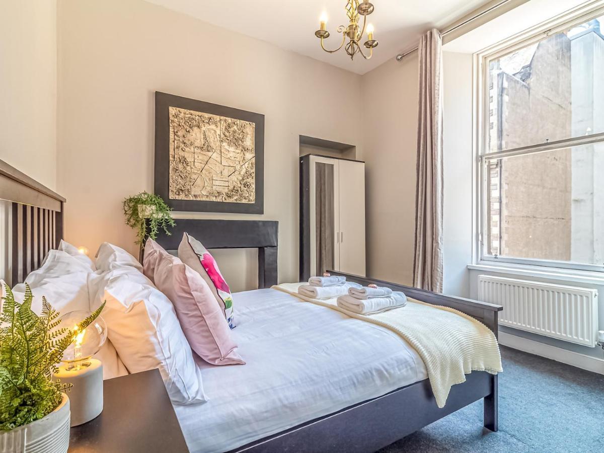 Pass The Keys Spacious And Homely Flat On The Royal Mile Единбург Екстер'єр фото