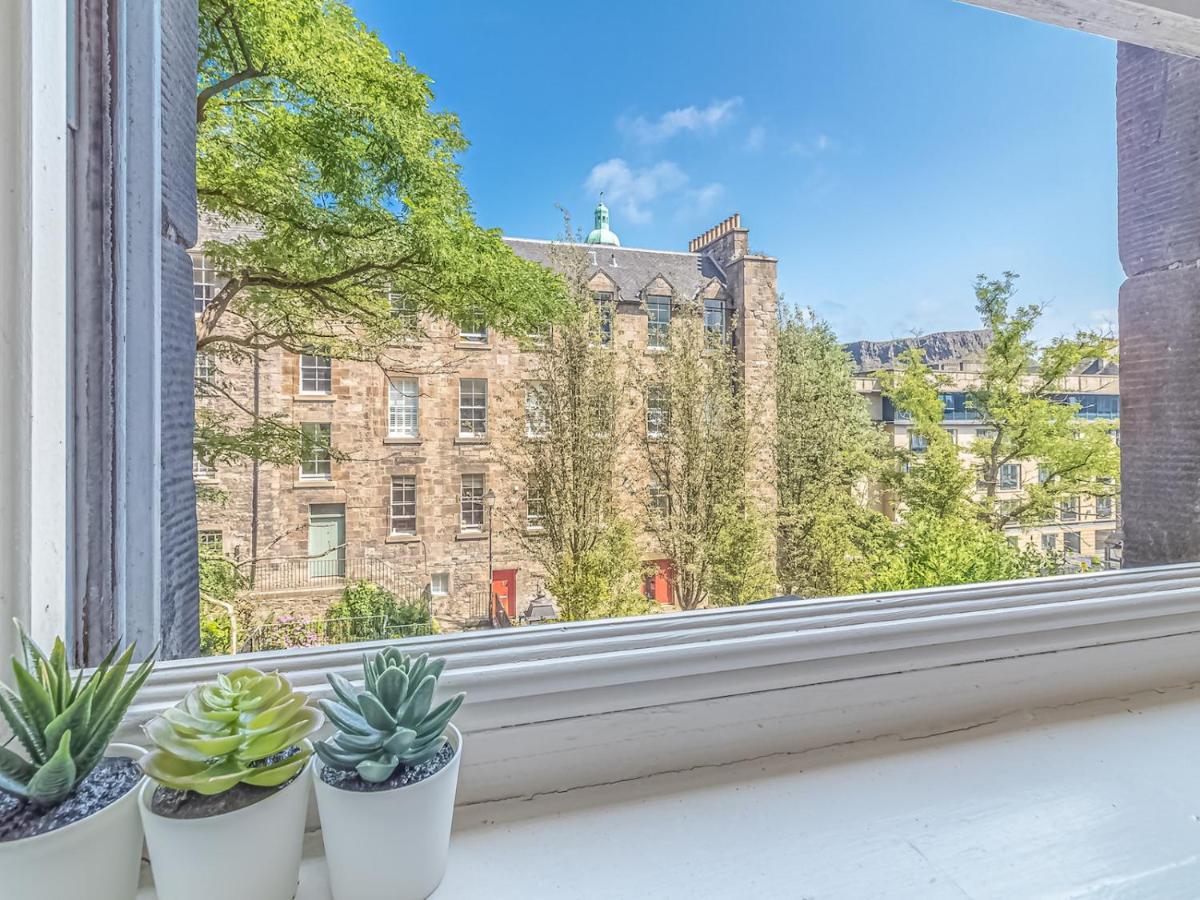 Pass The Keys Spacious And Homely Flat On The Royal Mile Единбург Екстер'єр фото